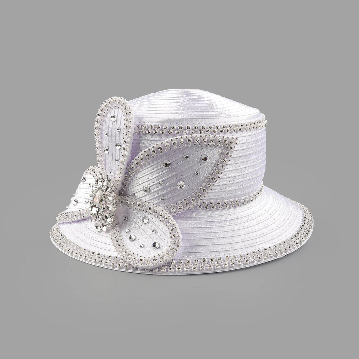 Deluxe White Fascinator – Satin Flower Top Hat with Chains
