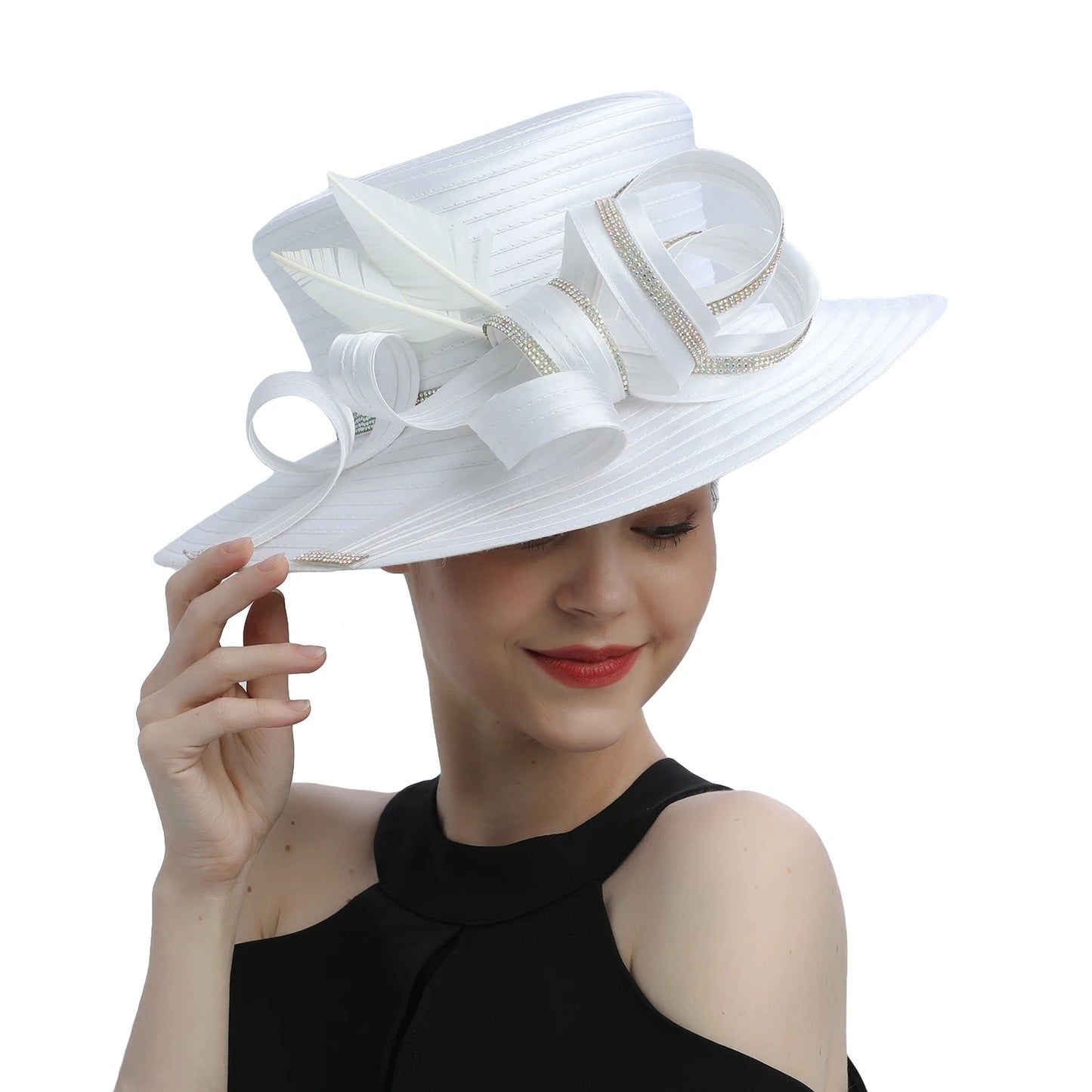 Deluxe White Fascinator – Satin Flower Top Hat with Chains