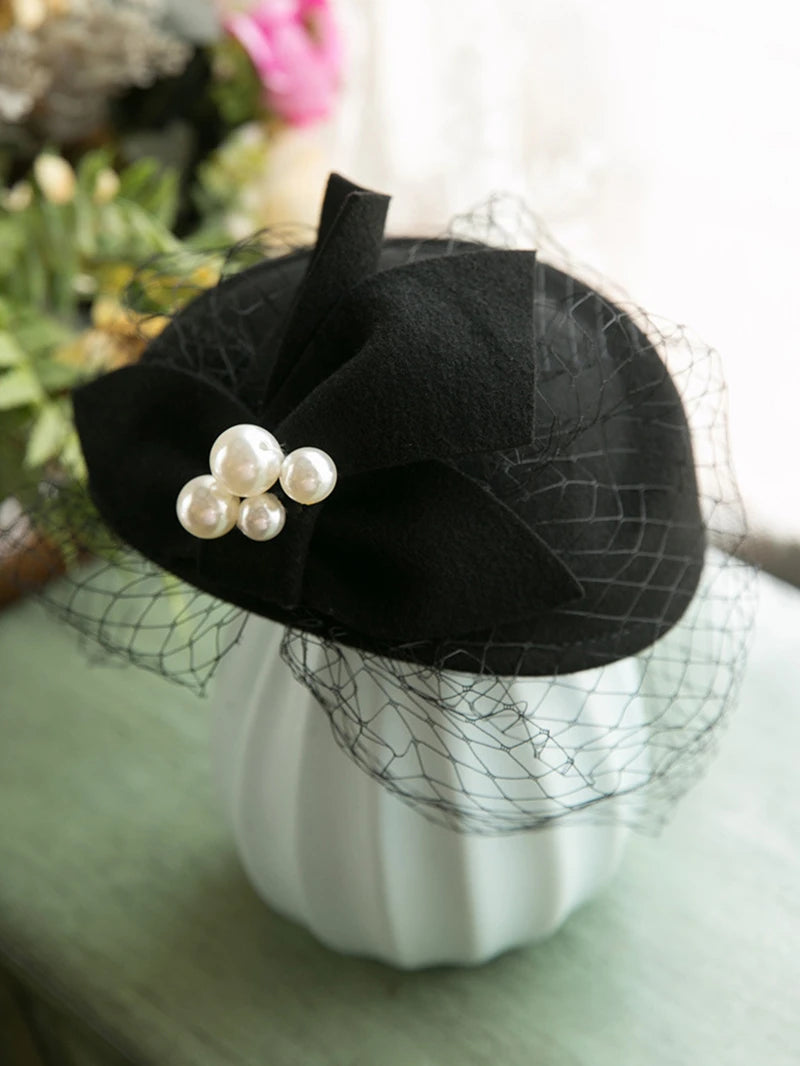 Winter Wool Bow Hat with Veil – Elegant French-Style Fascinator