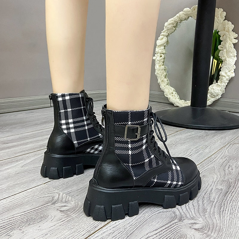 Motorcycle Boots Chunky Heels Casual Lacing Round Toe Platform Boots Shoes for Women