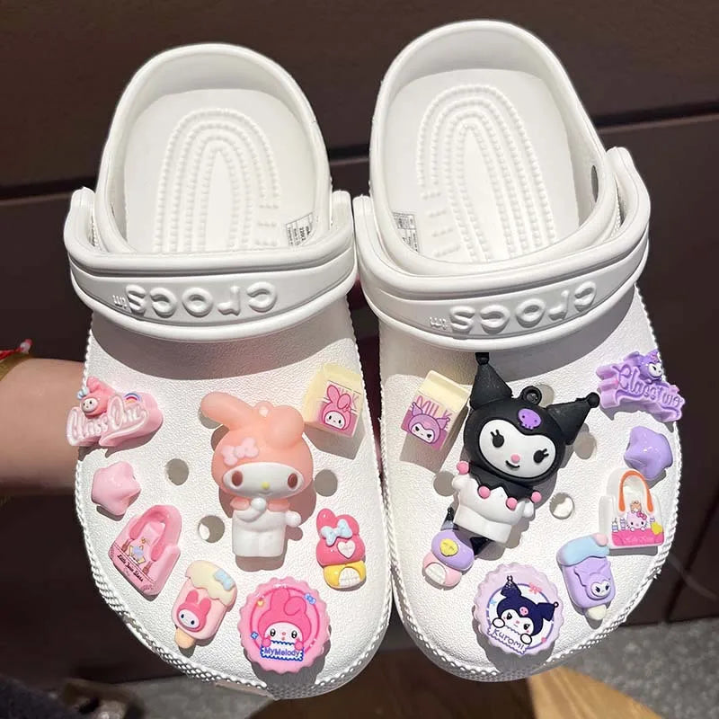 New Sanrio Kuromi LED Accessories Shoe, Charms Buckle Set Cartoon Cinnamoroll Melody Pochacco Kawaii DIY Charm Gift, 7-8Pcs/Set