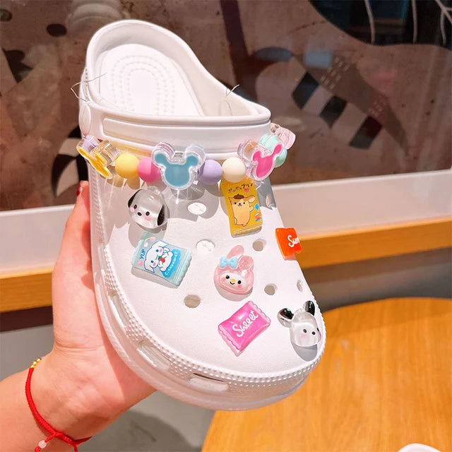 New Sanrio Kuromi LED Accessories Shoe, Charms Buckle Set Cartoon Cinnamoroll Melody Pochacco Kawaii DIY Charm Gift, 7-8Pcs/Set