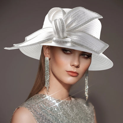 Deluxe White Fascinator – Satin Flower Top Hat with Chains