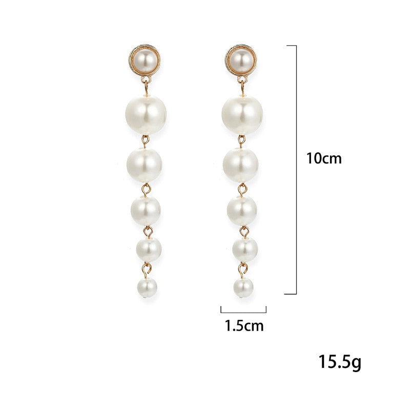 Exquisite Simulated Pearl Stud Earrings