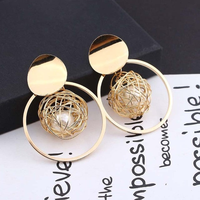 Exquisite Simulated Pearl Stud Earrings